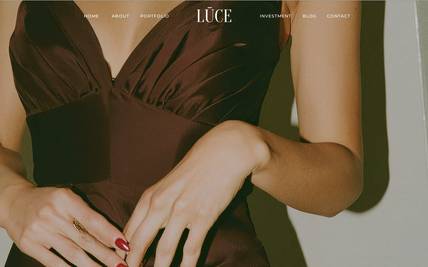 Lūce — Showit Website Template